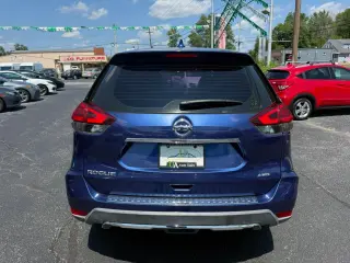 2017 NISSAN ROGUE