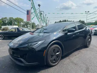 2024 TOYOTA PRIUS