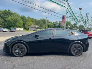 2024 TOYOTA PRIUS