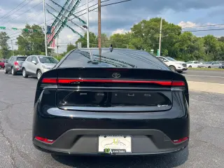 2024 TOYOTA PRIUS