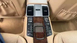 2016 Porsche PANAMERA