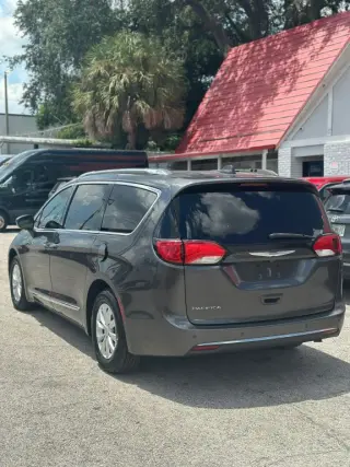 2018 Chrysler PACIFICA