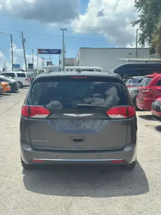 2018 Chrysler PACIFICA