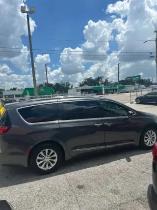 2018 Chrysler PACIFICA
