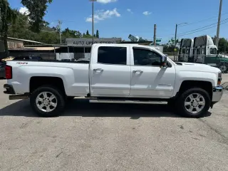 2018 Chevrolet SILVERADO 2500 HD CREW CAB