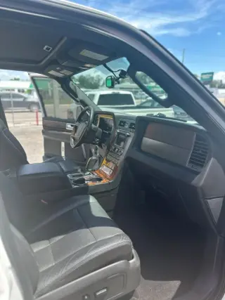 2014 Lincoln NAVIGATOR