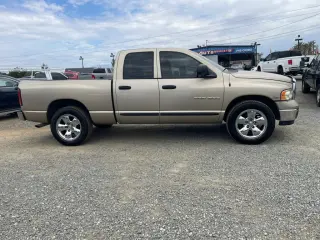 2005 Dodge RAM 1500 QUAD CAB