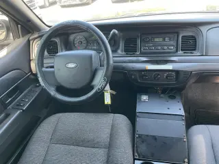 2009 Ford CROWN VICTORIA