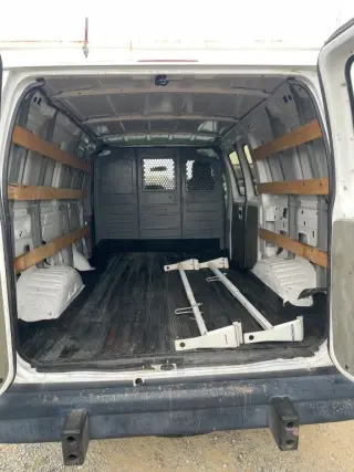 2013 Ford E250 CARGO