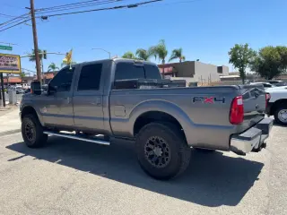 2011 Ford F250 SUPER DUTY CREW CAB