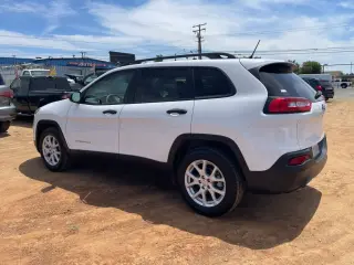 2017 Jeep CHEROKEE