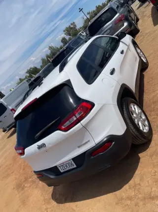 2017 Jeep CHEROKEE