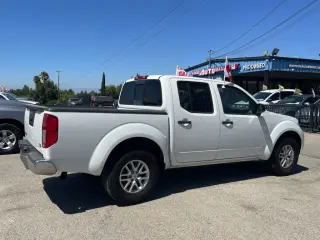 2017 Nissan FRONTIER CREW CAB