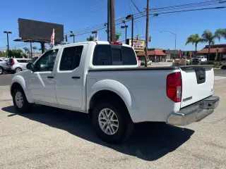 2017 Nissan FRONTIER CREW CAB