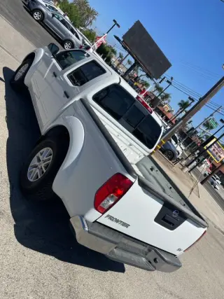 2017 Nissan FRONTIER CREW CAB