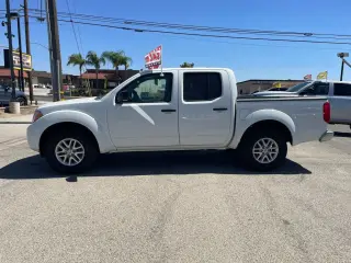2017 Nissan FRONTIER CREW CAB