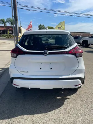 2024 Nissan KICKS