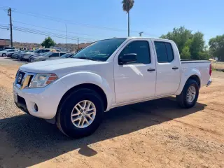 2016 Nissan FRONTIER CREW CAB