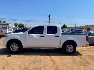 2016 Nissan FRONTIER CREW CAB