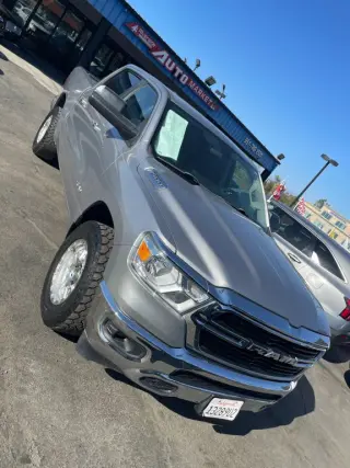 2019 Ram 1500 CREW CAB