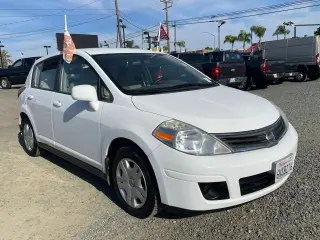 2020 Nissan VERSA