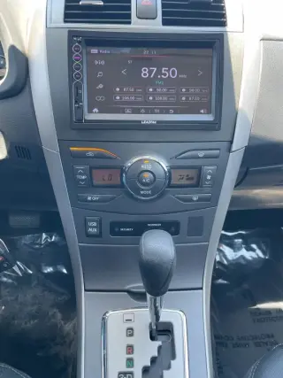 2013 Toyota COROLLA