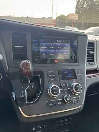 2015 TOYOTA SIENNA