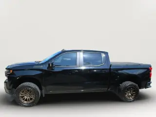 2021 Chevrolet SILVERADO 1500 CREW CAB