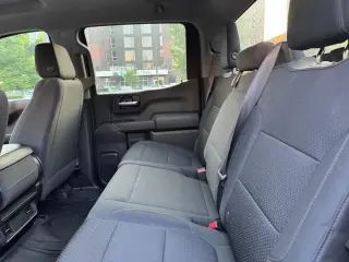 2019 Chevrolet SILVERADO 1500 CREW CAB