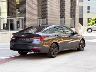 2021 Hyundai ELANTRA