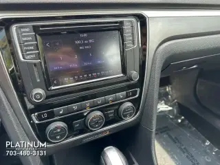 2017 Volkswagen PASSAT