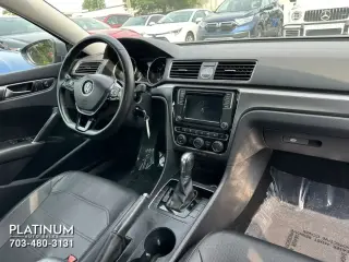 2017 Volkswagen PASSAT