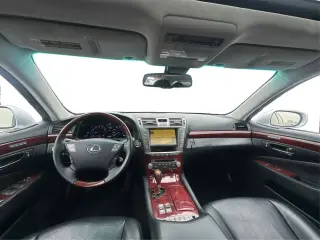 2010 Lexus LS