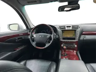 2010 Lexus LS