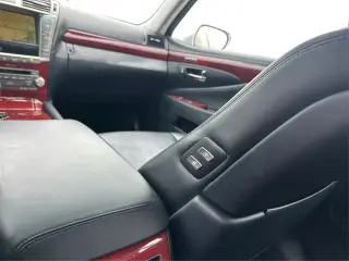 2010 Lexus LS
