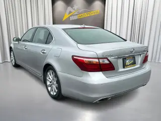 2010 Lexus LS