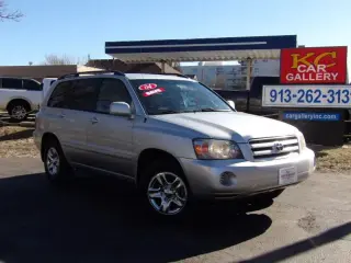 2004 TOYOTA HIGHLANDER