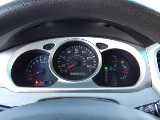 2004 TOYOTA HIGHLANDER