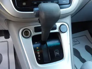 2004 TOYOTA HIGHLANDER