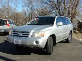 2004 TOYOTA HIGHLANDER
