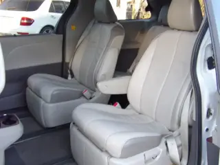 2013 TOYOTA SIENNA
