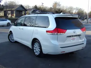 2013 TOYOTA SIENNA