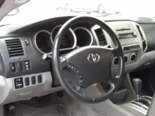 2005 TOYOTA TACOMA DOUBLE CAB