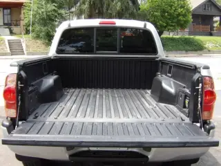 2005 TOYOTA TACOMA DOUBLE CAB