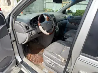 2005 Toyota SIENNA