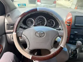 2005 Toyota SIENNA
