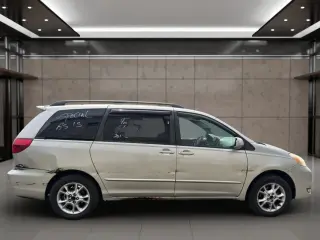 2005 Toyota SIENNA