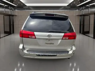 2005 Toyota SIENNA