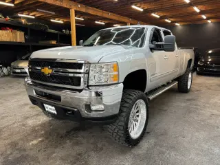 2014 Chevrolet SILVERADO 3500 HD CREW CAB