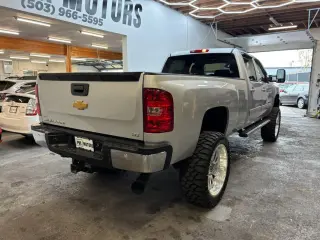 2014 Chevrolet SILVERADO 3500 HD CREW CAB